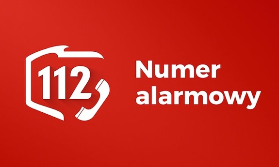 na czerwonym tle biały napis: 112 numer alarmowy