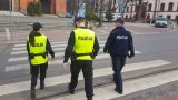 słuchacze szkoły policji na służbie w Mysłowicach