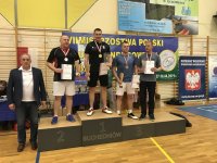 podium zawodów mistrzostw polski służb mundurowych w badmintonie w kategoria mężczyzn