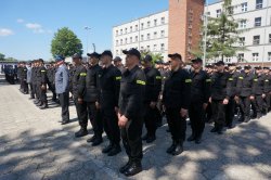 pododdziały policjantów przyjętych do służby podczas ślubowania