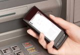 telefon komorkowy i bankomat