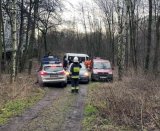 policjanci i strażacy podczas poszukiwań zaginionego