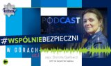 Grafika dekoracyjna z policyjną gwiazdą i wkomponowanym zdjęciem asp. Dorota Garbacz z Komendy Powiatowej Policji w Nowym Targu oraz napis Podcast #WspólnieBezpieczni w górach cz. 1