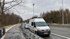 Ruchome Stanowisko Dowodzenia stojące wzdłuż ulicy