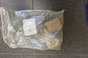 zdjęcie przedstawia zabezpieczone narkotyki