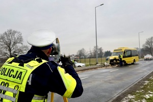 zdjęcie przedstawia miejsce wypadku drogowego
