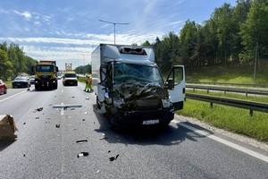 miejsce zdarzenia i działania służb w trakcie wypadku drogowego