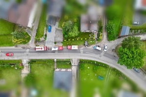 służby na miejscy zdarzenia drogowego